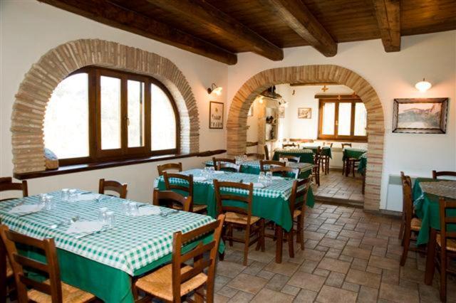 קאסקיה Agriturismo Valle Tezze מראה חיצוני תמונה