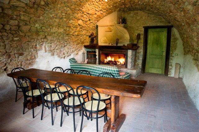קאסקיה Agriturismo Valle Tezze מראה חיצוני תמונה