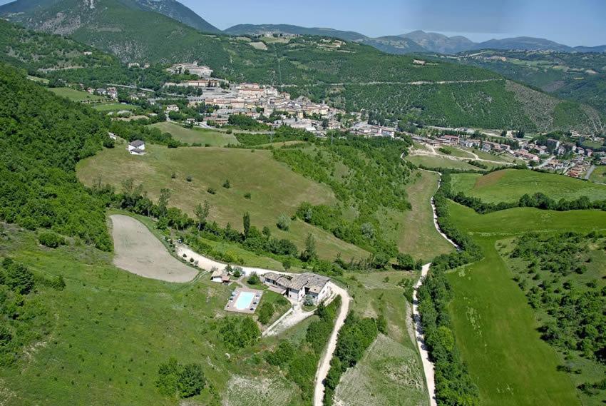 קאסקיה Agriturismo Valle Tezze מראה חיצוני תמונה