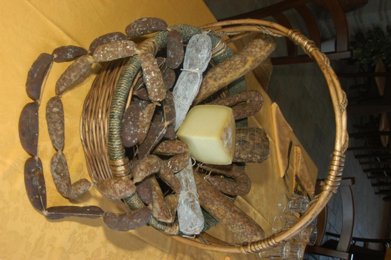 קאסקיה Agriturismo Valle Tezze מראה חיצוני תמונה
